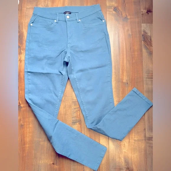 NWT - Venus Blue Color Slim Jeans Size 8 - 29” Waist 39” Hip - Denim Has… - Picture 1 of 7